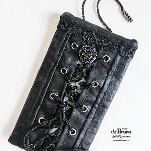 Gothic Handytasche